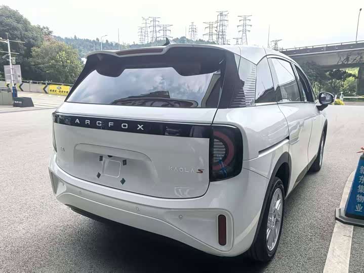 BAIC Arcfox Kaola S, 2026 — фото 8 из 9
