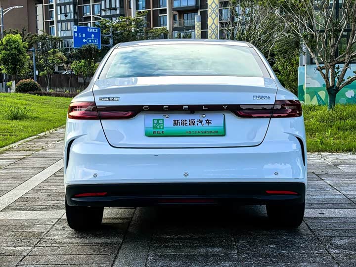Geely Geometry G6, 2023 — фото 8 из 9