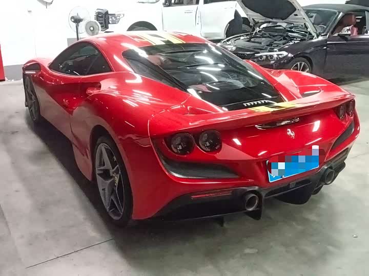 Ferrari F8, 2022 — фото 6 из 9