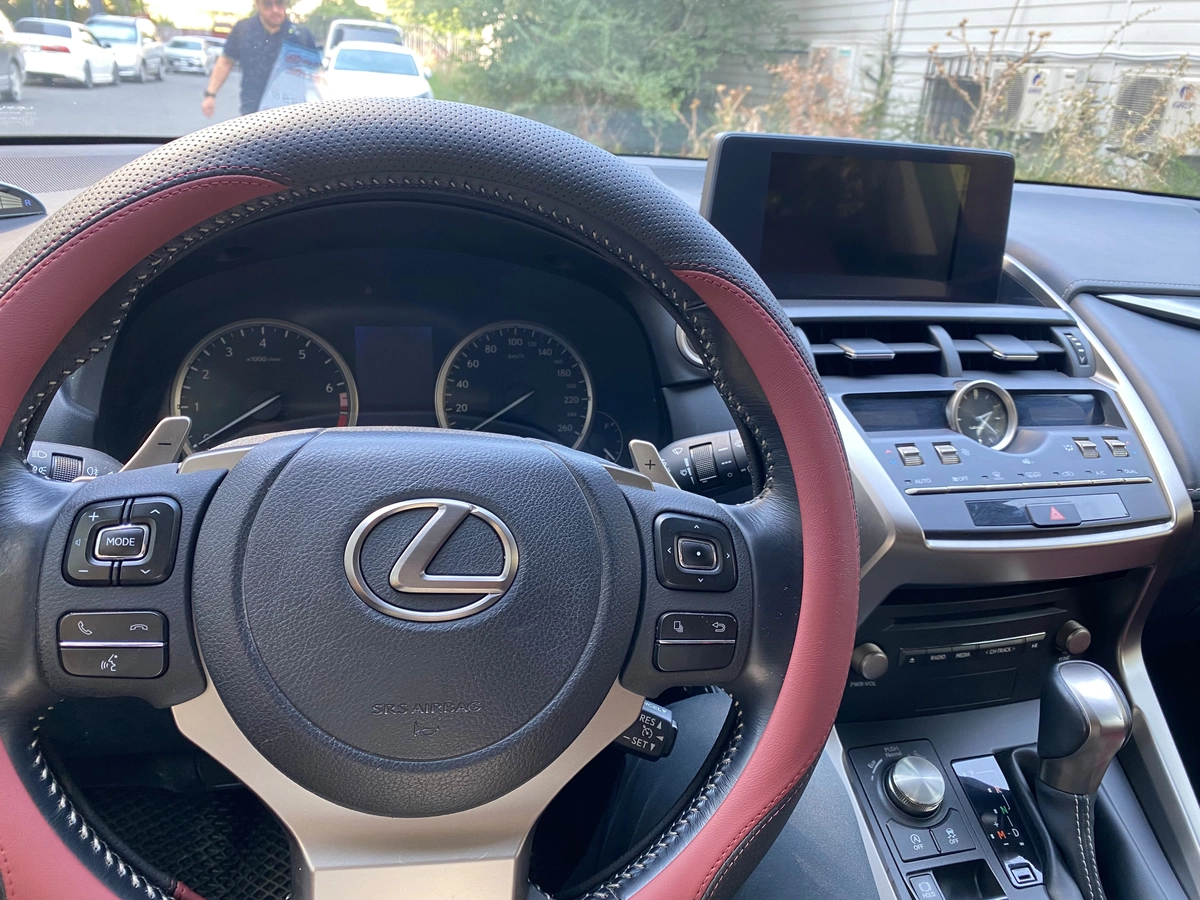 Lexus NX, 2021 — фото 12 из 12