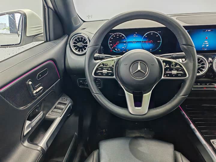 Mercedes-Benz EQB, 2023 — фото 9 из 9