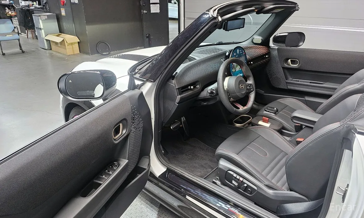 Mini Cooper Convertible, 2025 — фото 10 из 12