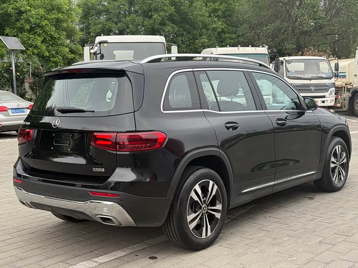 Mercedes-Benz GLB-Class, 2023 — фото 4 из 9
