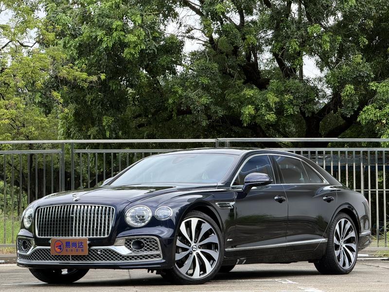 Bentley Flying Spur, 2023 — купить в Туле под ключ