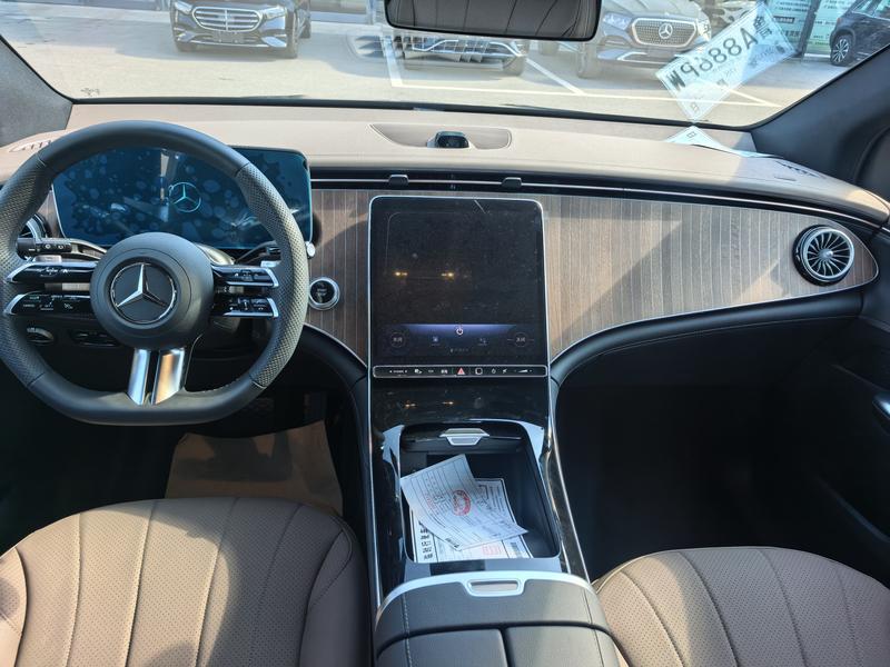 Mercedes-Benz EQE SUV, 2025 — фото 7 из 10