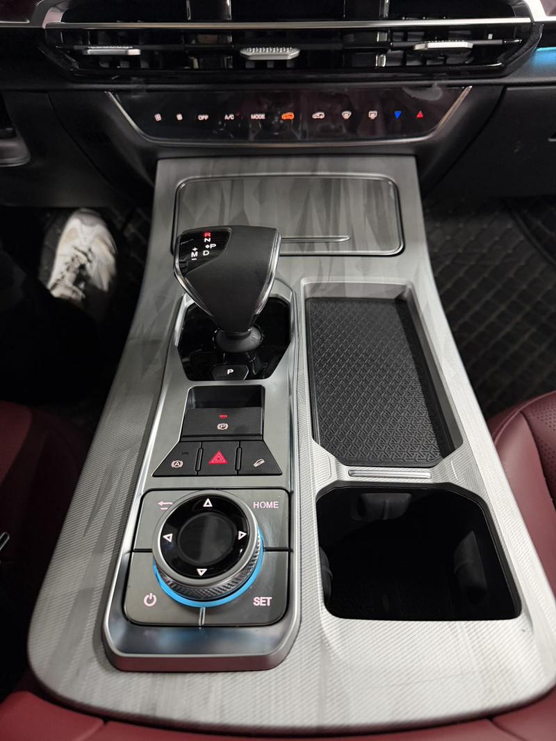 Jetour X70 Plus, 2023 — фото 8 из 12
