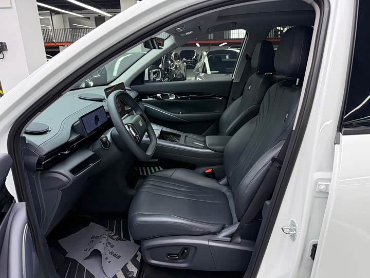 Geely Galaxy E5, 2024 — фото 4 из 9