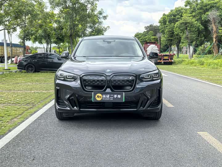 BMW iX3, 2023 — фото 2 из 9