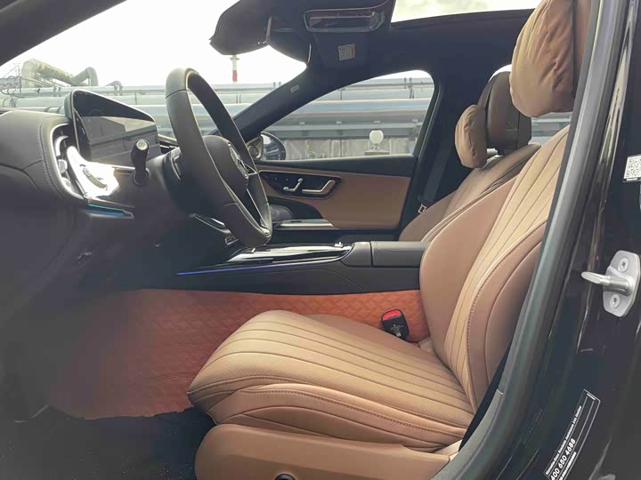 Mercedes-Benz E-Class, 2025 — фото 4 из 9