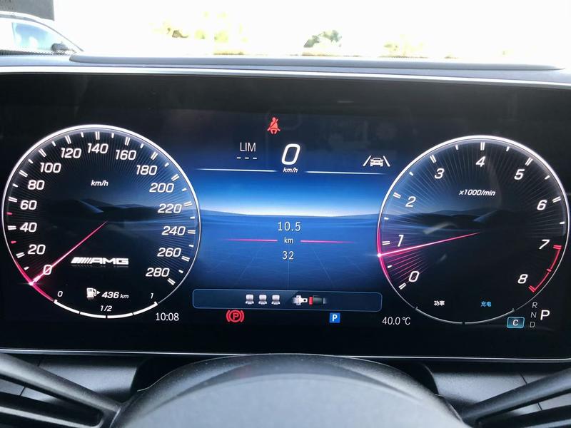 Mercedes-Benz GLC-Class AMG, 2025 — фото 8 из 11