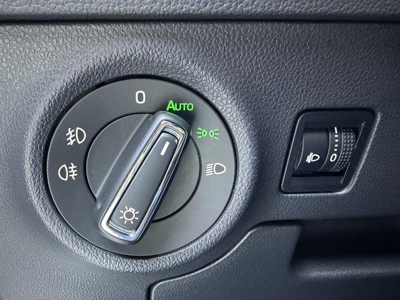 Skoda Karoq, 2023 — фото 11 из 12