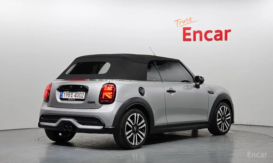 Mini Cooper Convertible, 2023 — фото 2 из 12