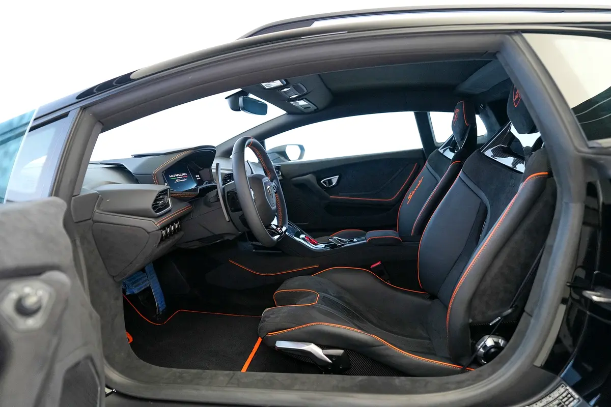 Lamborghini Huracan, 2023 — фото 3 из 10