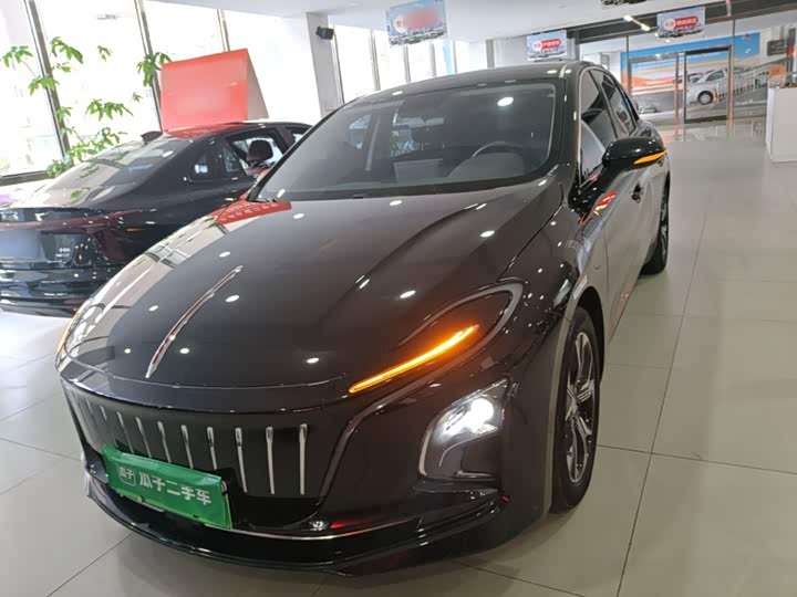 Hongqi E-QM5, 2023 — фото 2 из 9