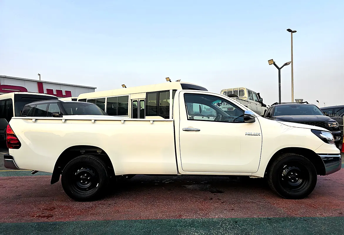 Toyota Hilux, 2026 — фото 4 из 10
