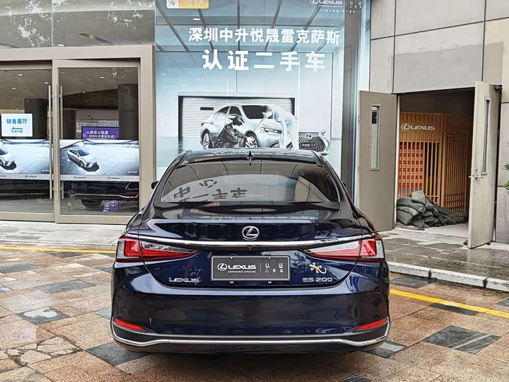 Lexus ES, 2024 — фото 7 из 9