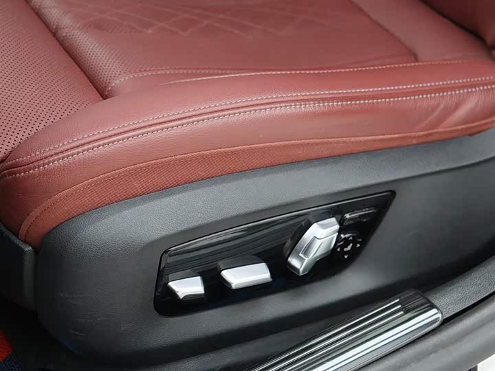 BMW 5 Series Hybrid, 2022 — фото 4 из 9