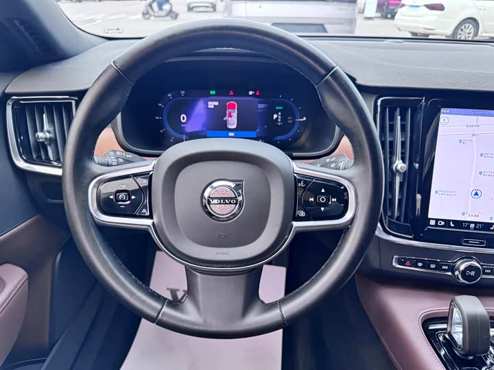 Volvo S90 Hybrid, 2023 — фото 7 из 9