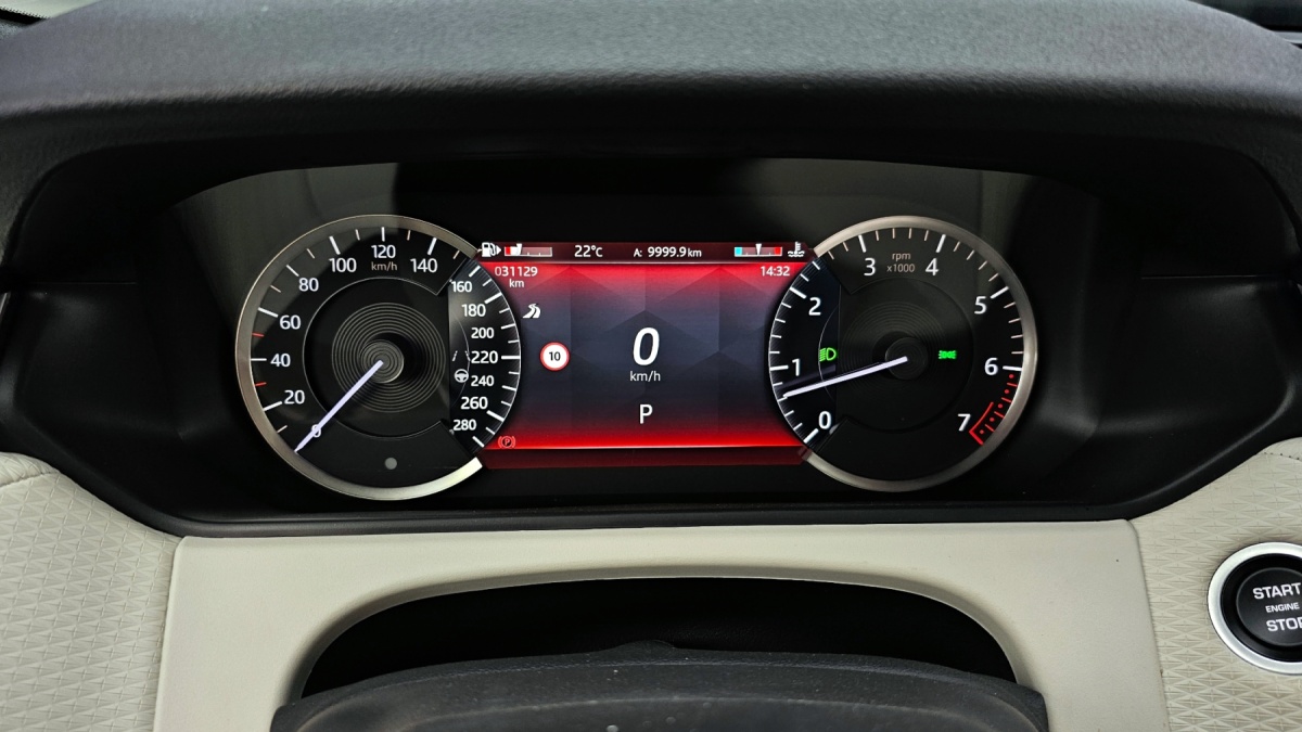 Land Rover Range Rover Velar, 2023 — фото 8 из 12