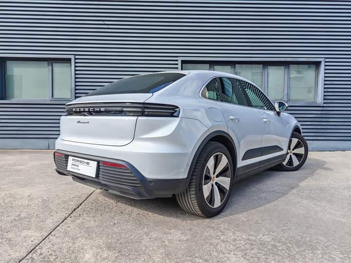 Porsche Macan EV, 2024 — фото 3 из 9