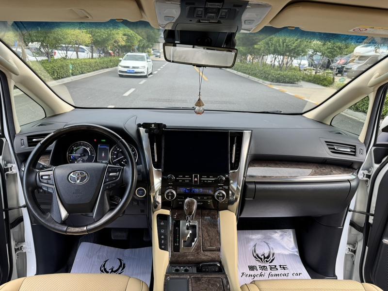 Toyota Alphard, 2022 — фото 7 из 12