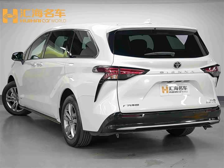 Toyota Sienna, 2025 — фото 4 из 9