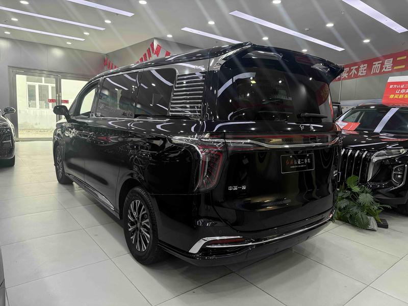 Hongqi HQ9 Hybrid, 2025 — фото 4 из 11