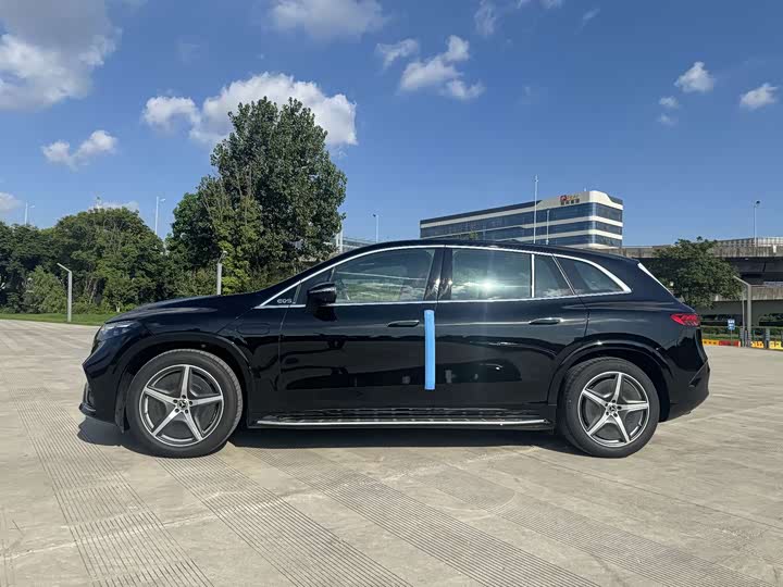 Mercedes-Benz EQS SUV, 2026 — фото 6 из 9