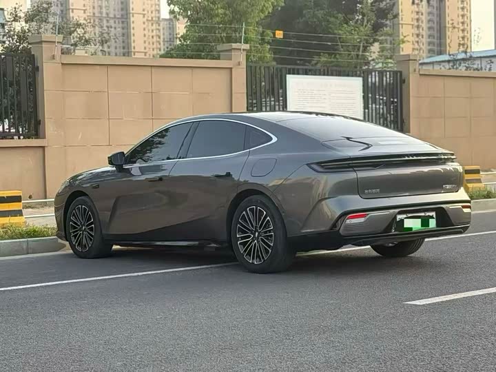 Geely Galaxy Starshine 8 EM-i, 2025 — фото 7 из 9