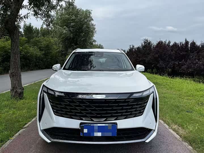 Geely Atlas L, 2024 — фото 2 из 9