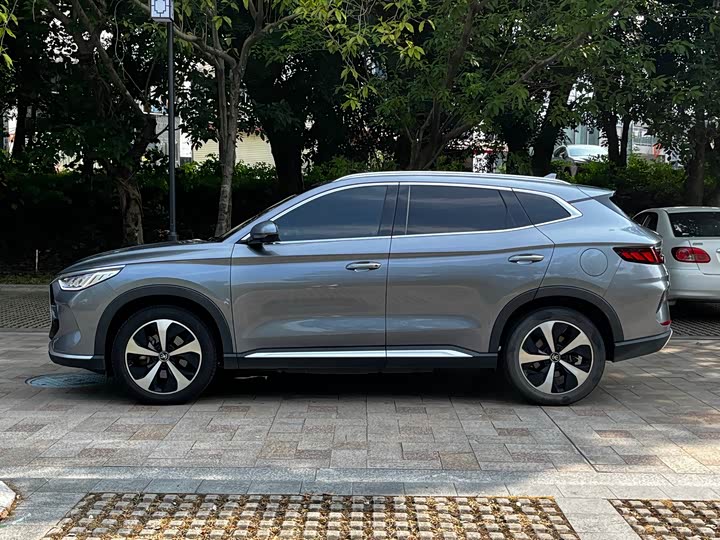 BYD Song Plus Hybrid/EV, 2023 — фото 8 из 9