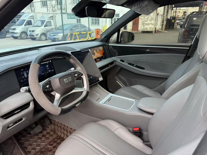 Geely Galaxy L7, 2025 — фото 8 из 10