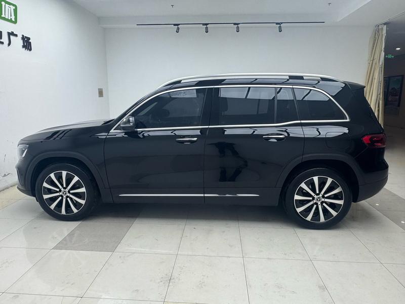 Mercedes-Benz GLB-Class, 2024 — фото 4 из 12