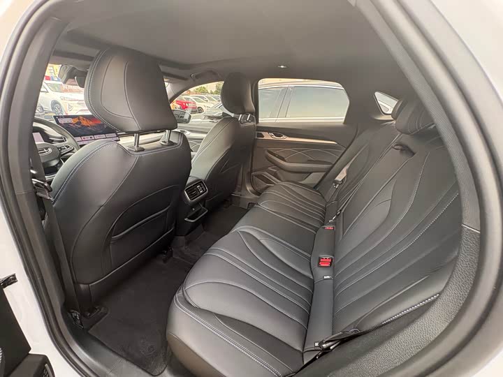 Geely Preface, 2025 — фото 9 из 9