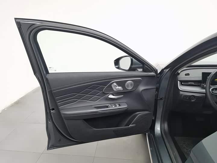 Chery Arrizo 8 Pro, 2024 — фото 8 из 9
