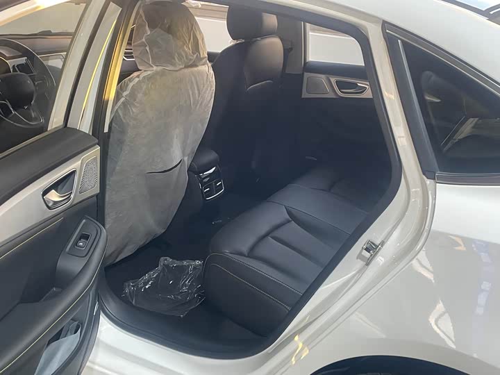 Roewe i6 Max EV, 2025 — фото 8 из 9