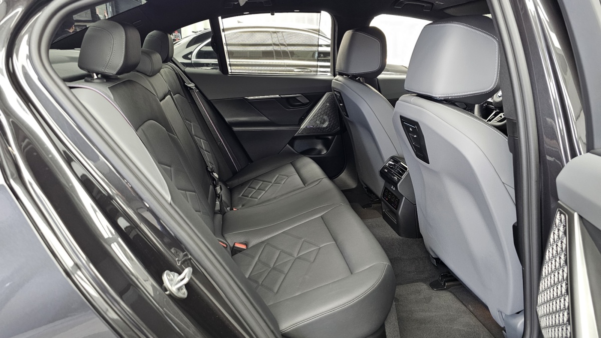 BMW 5 Series, 2024 — фото 12 из 12
