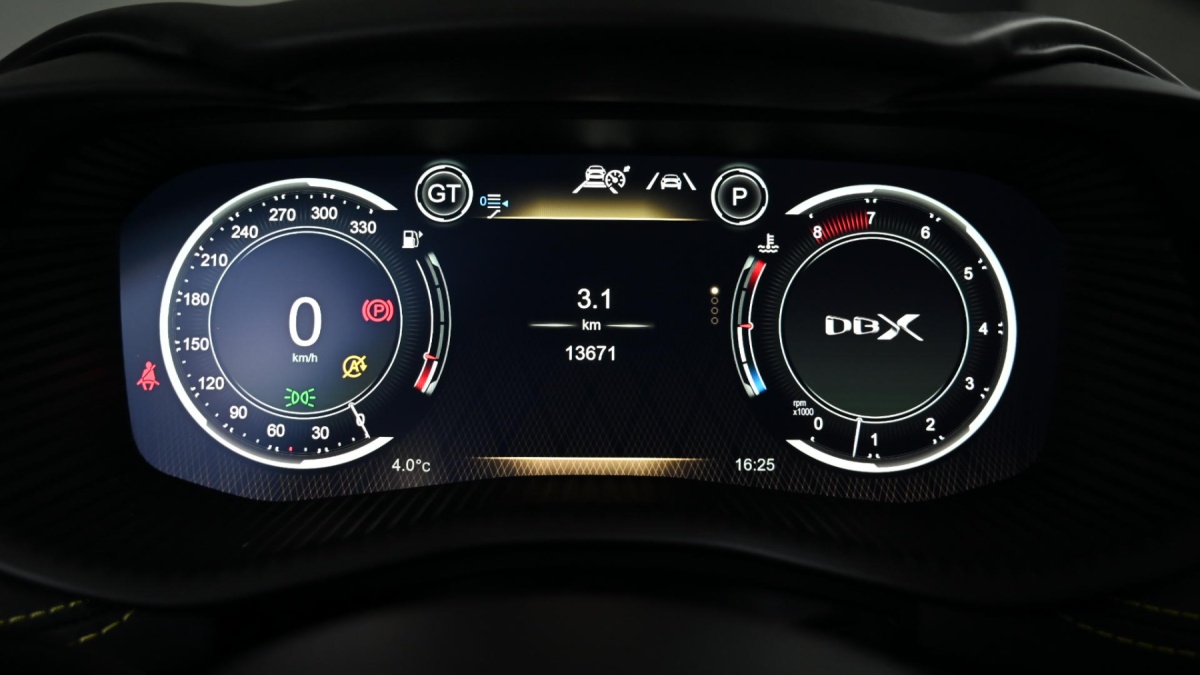 Aston Martin DBX, 2023 — фото 7 из 12