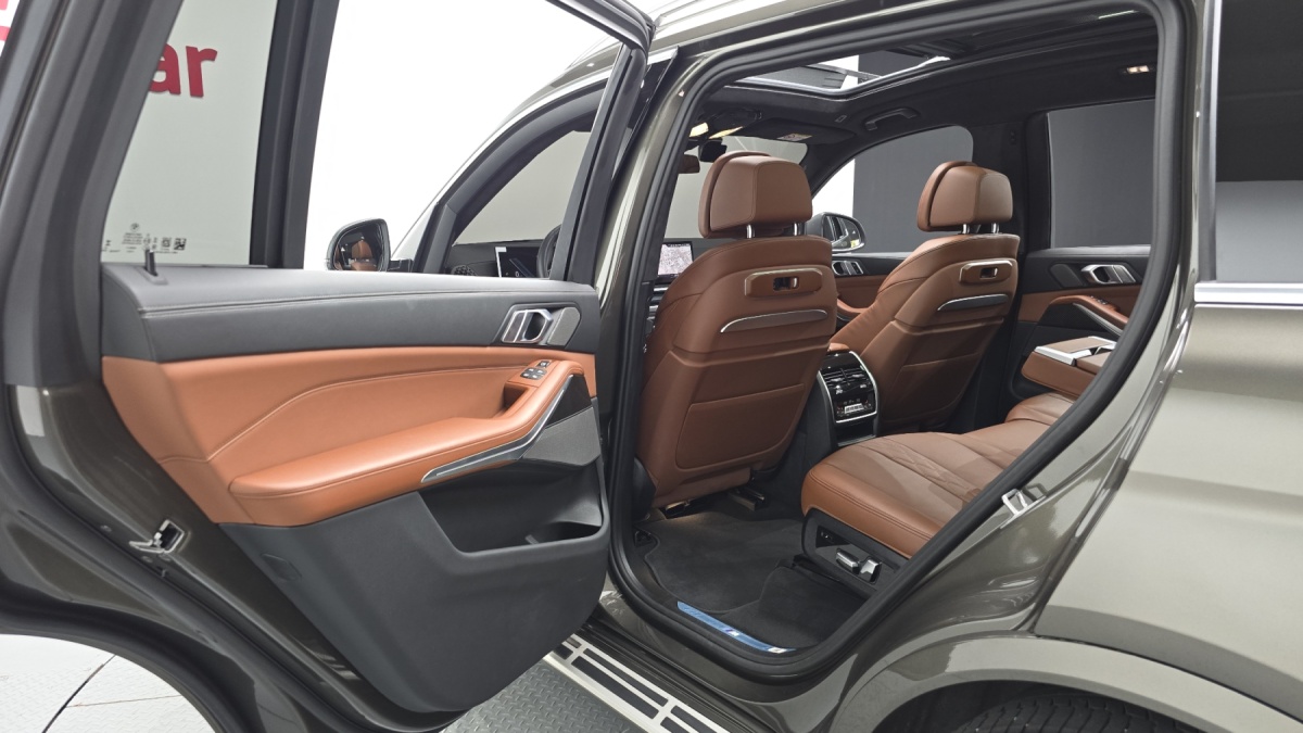 BMW X7, 2025 — фото 11 из 12