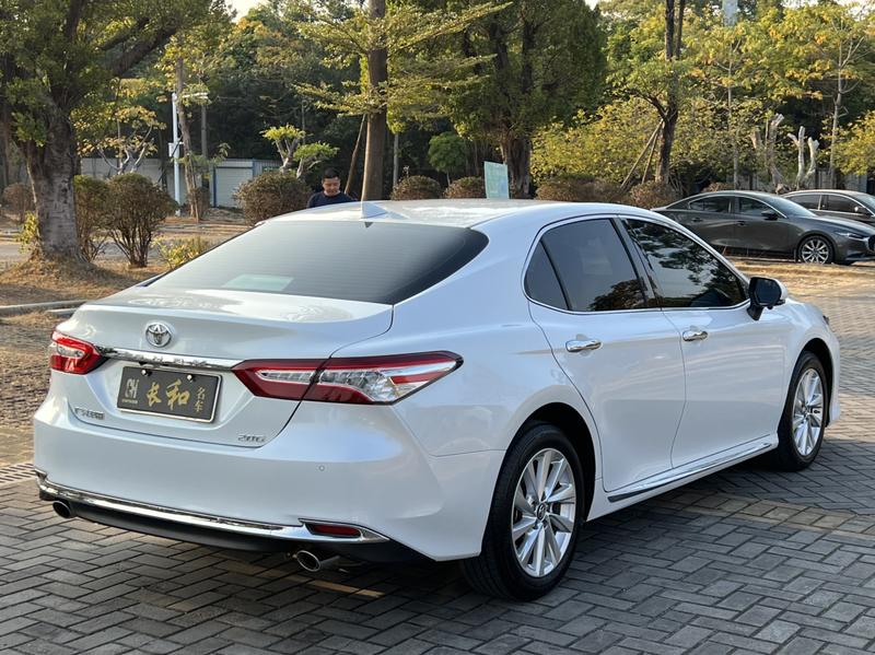 Toyota Camry, 2023 — фото 7 из 12