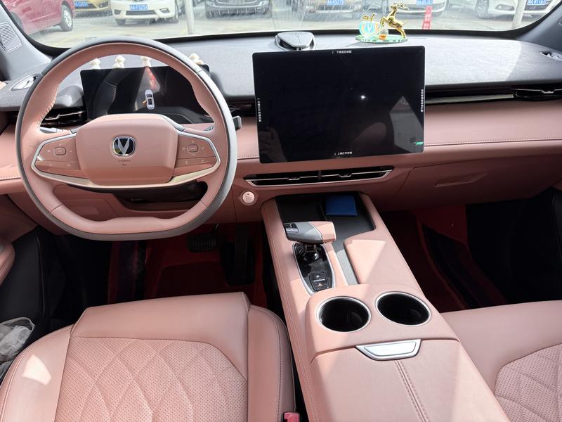 Changan UNI-Z Hybrid, 2025 — фото 8 из 12