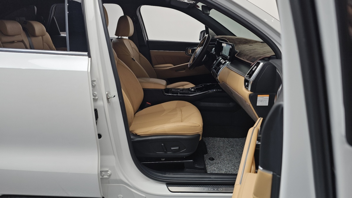 Kia Sorento, 2022 — фото 11 из 12