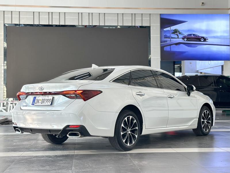 Toyota Avalon, 2022 — фото 5 из 10