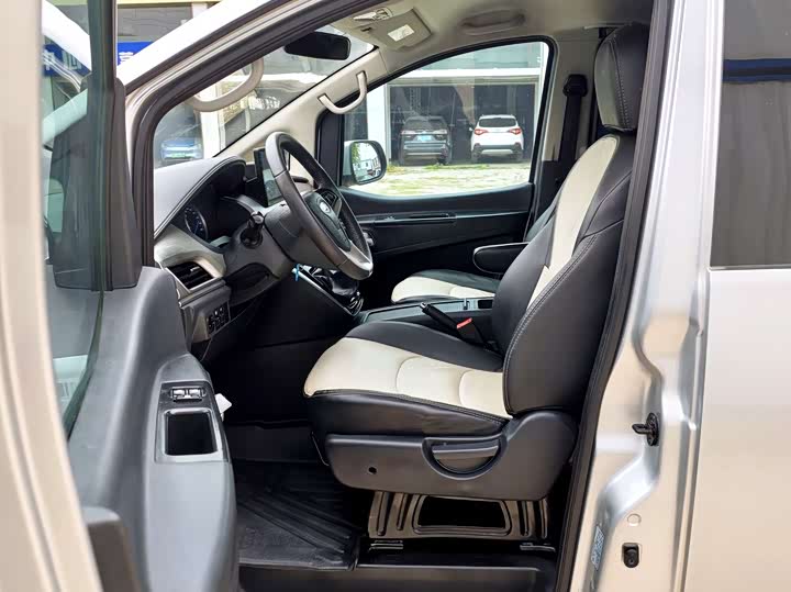 JAC Refine M3, 2023 — фото 8 из 9