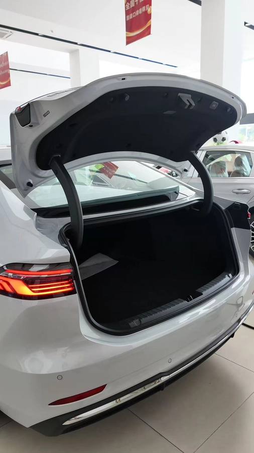 Geely Galaxy A7, 2026 — фото 3 из 12