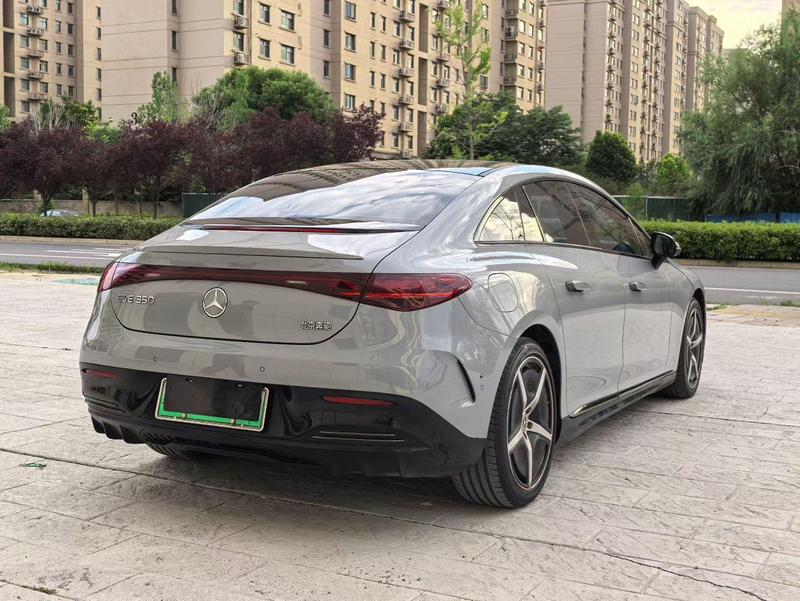 Mercedes-Benz EQE, 2022 — фото 6 из 11