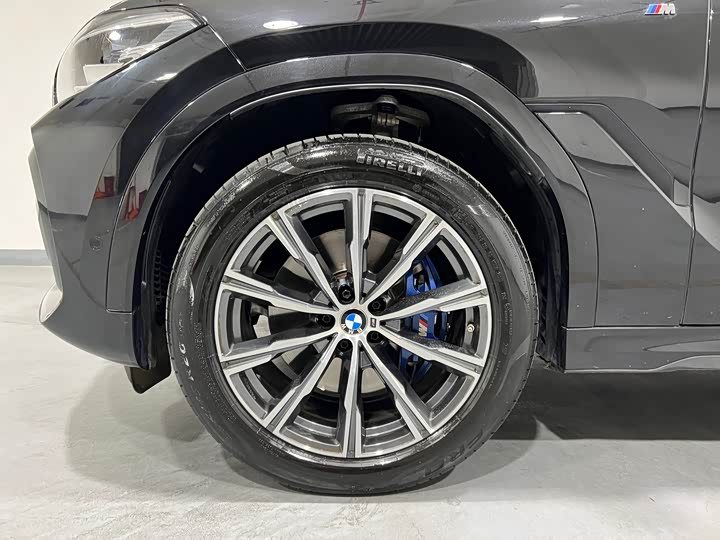 BMW X6, 2022 — фото 4 из 9