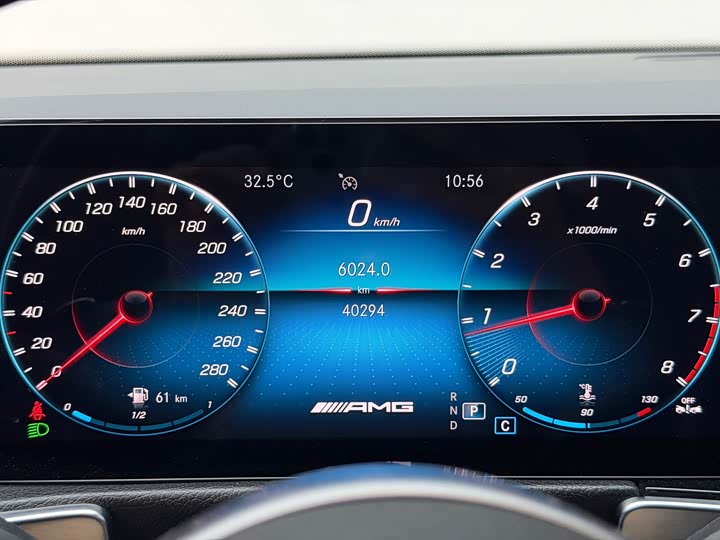 Mercedes-Benz GLB-Class AMG, 2024 — фото 4 из 9