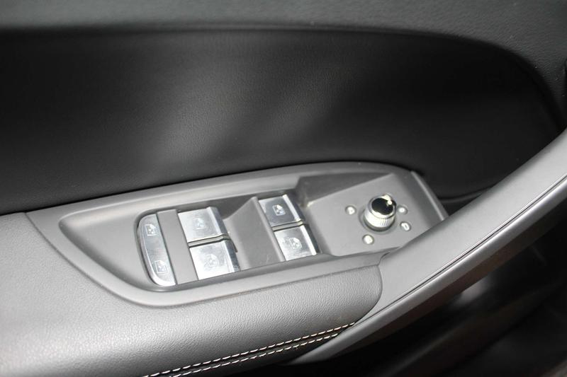 Audi Q5L Sportback, 2024 — фото 11 из 12