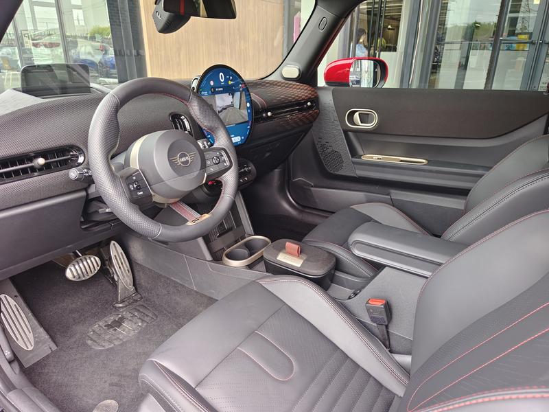 Mini Mini JCW, 2025 — фото 10 из 12